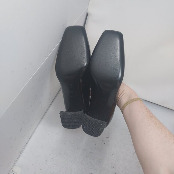 Louis Vuitton Black Patent Leather Madeleine Square Toe Pumps - Picture 2 of 11